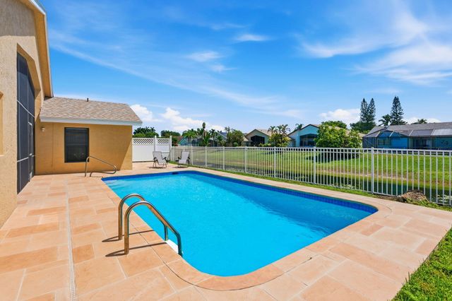 20986 Rustlewood Avenue, Boca Raton, FL 33428