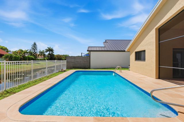 20986 Rustlewood Avenue, Boca Raton, FL 33428