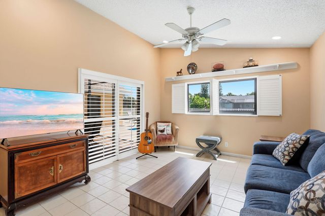 20986 Rustlewood Avenue, Boca Raton, FL 33428