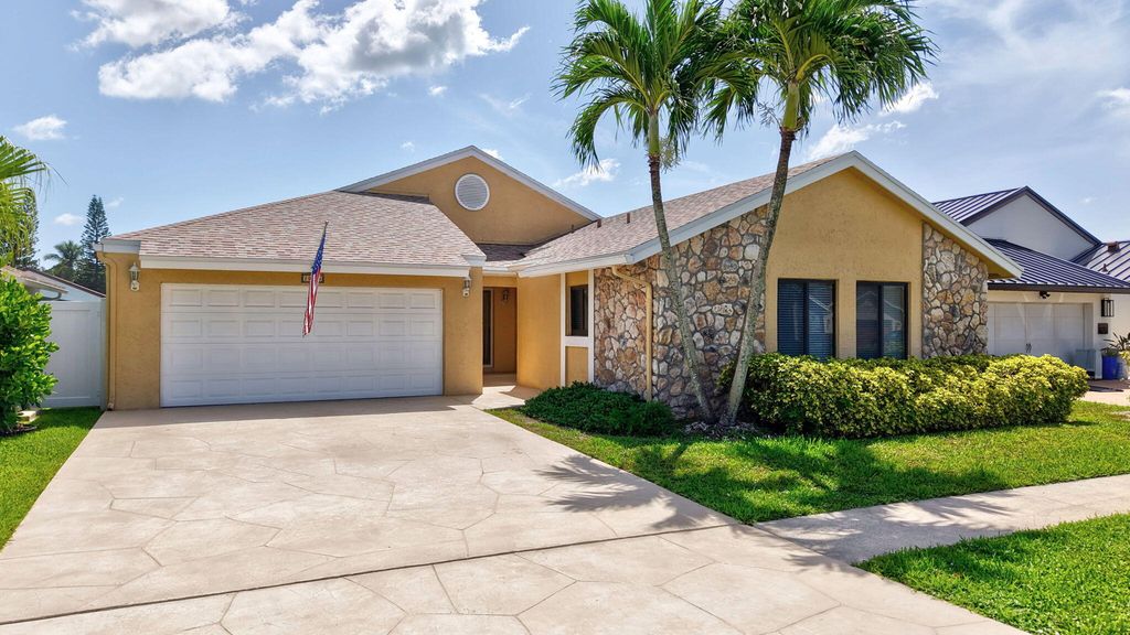 20986 Rustlewood Avenue, Boca Raton, FL 33428