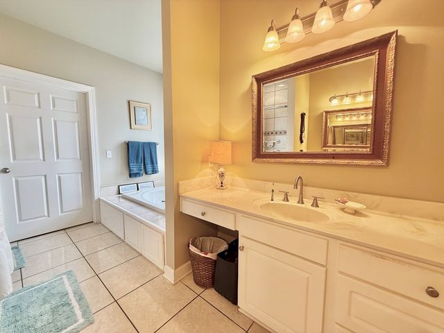 101 W Burch Street, Hartford, AL 36344