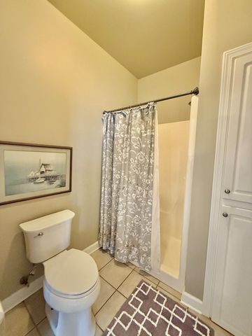 101 W Burch Street, Hartford, AL 36344