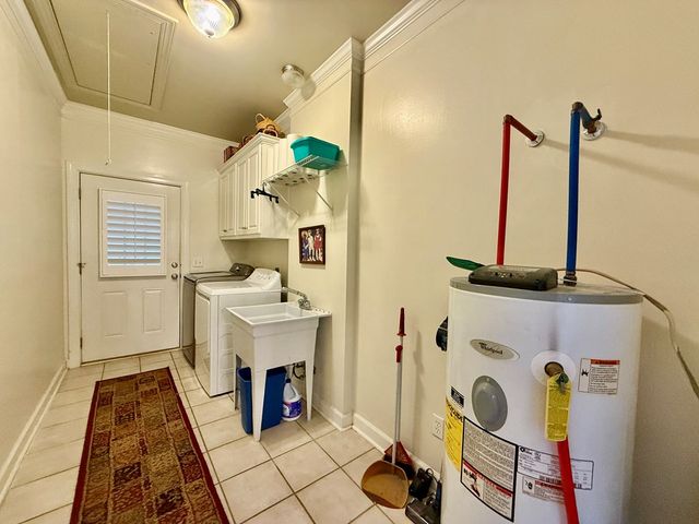 101 W Burch Street, Hartford, AL 36344