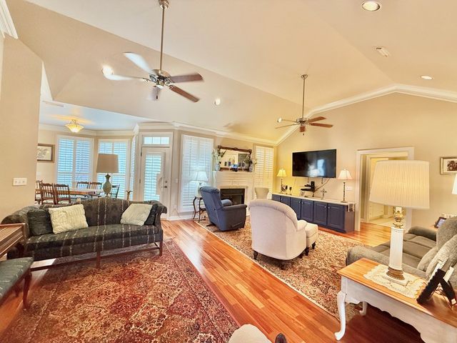 101 W Burch Street, Hartford, AL 36344