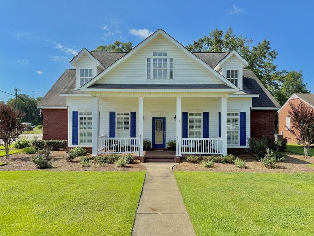 101 W Burch Street, Hartford, AL 36344