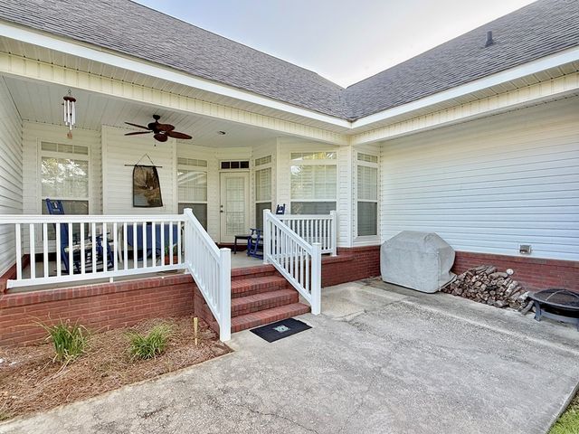 101 W Burch Street, Hartford, AL 36344