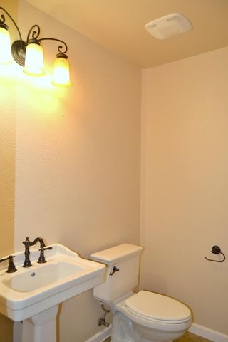 172 SE Yorktown Drive, Grants Pass, OR 97527