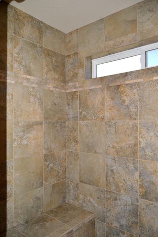 172 SE Yorktown Drive, Grants Pass, OR 97527