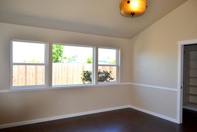 172 SE Yorktown Drive, Grants Pass, OR 97527