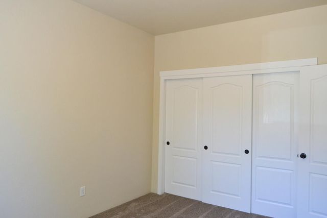172 SE Yorktown Drive, Grants Pass, OR 97527
