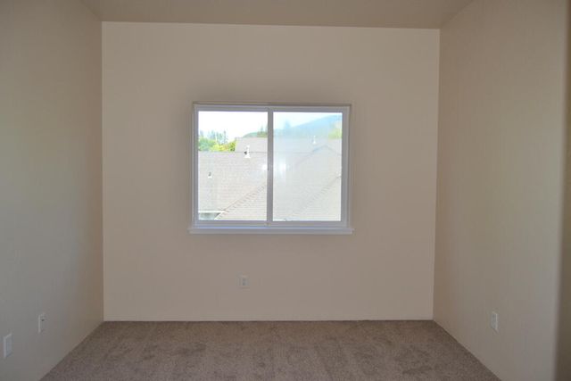 172 SE Yorktown Drive, Grants Pass, OR 97527