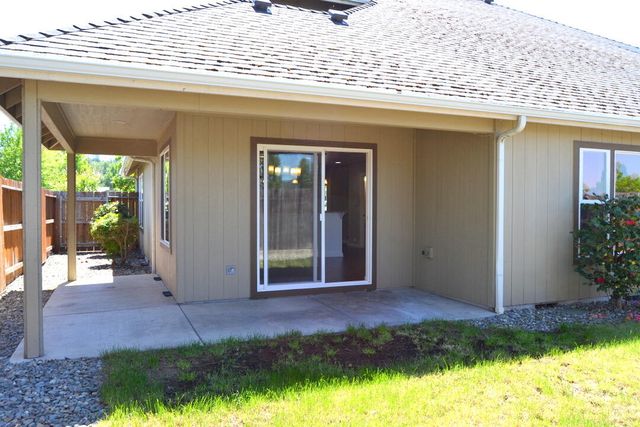 172 SE Yorktown Drive, Grants Pass, OR 97527