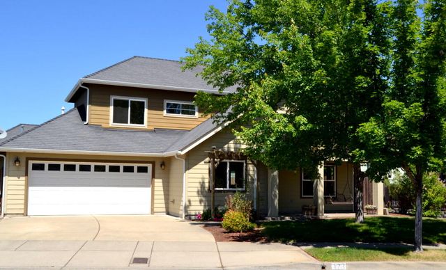 172 SE Yorktown Drive, Grants Pass, OR 97527