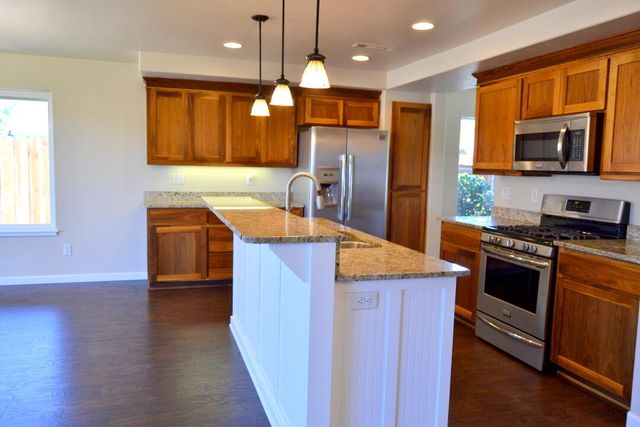 172 SE Yorktown Drive, Grants Pass, OR 97527