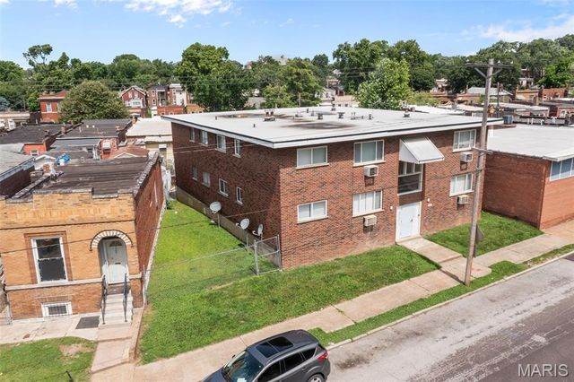 4615 Virginia Avenue, St Louis, MO 63111