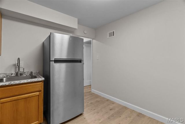4615 Virginia Avenue, St Louis, MO 63111