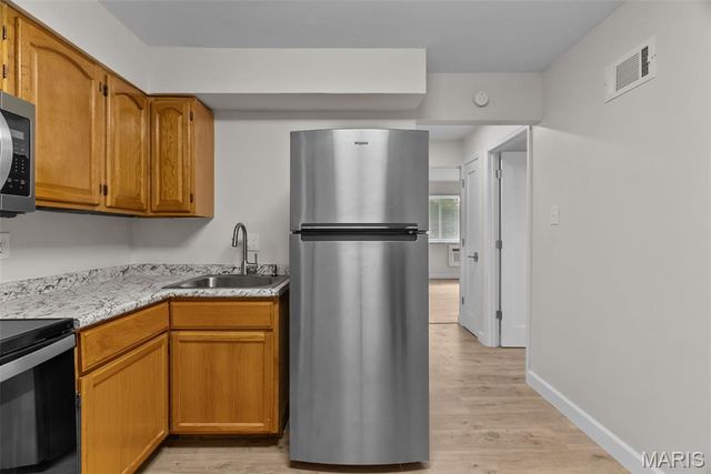 4615 Virginia Avenue, St Louis, MO 63111