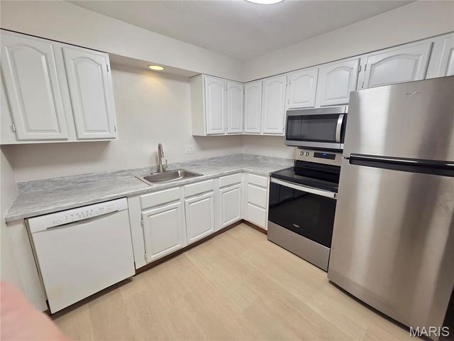 4615 Virginia Avenue, St Louis, MO 63111