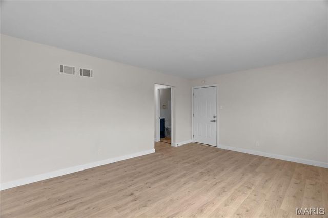 4615 Virginia Avenue, St Louis, MO 63111