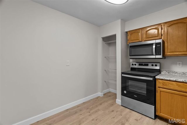 4615 Virginia Avenue, St Louis, MO 63111