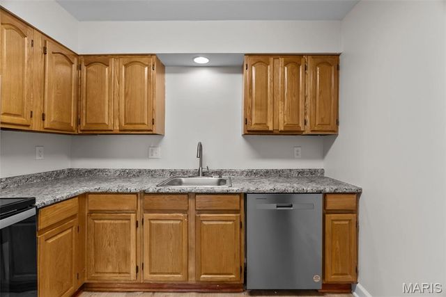 4615 Virginia Avenue, St Louis, MO 63111