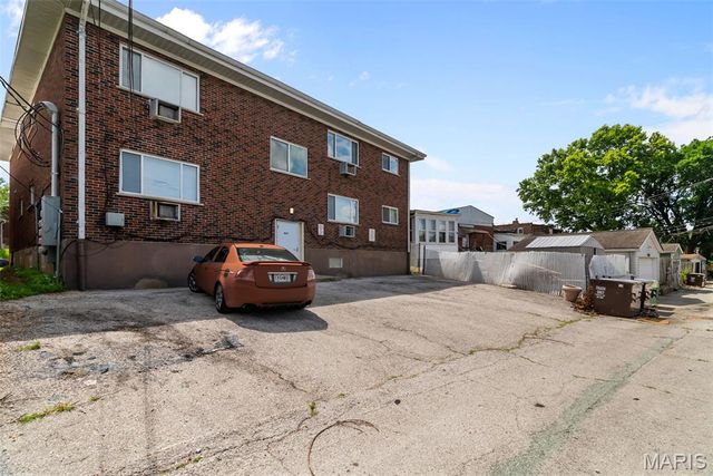 4615 Virginia Avenue, St Louis, MO 63111