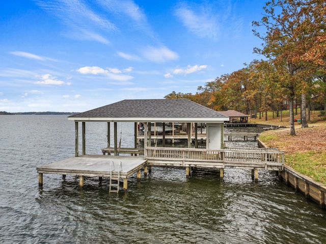 602 County Road 2127, Pittsburg, TX 75686