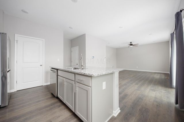 123 Beaman Gates Drive SW, Granville, OH 43023