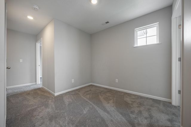 123 Beaman Gates Drive SW, Granville, OH 43023