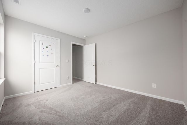 123 Beaman Gates Drive SW, Granville, OH 43023