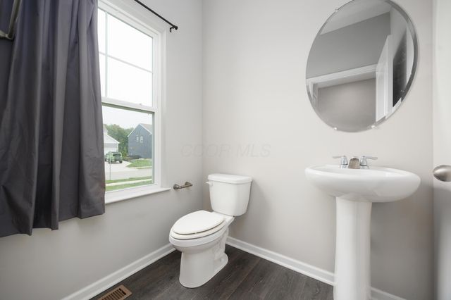 123 Beaman Gates Drive SW, Granville, OH 43023