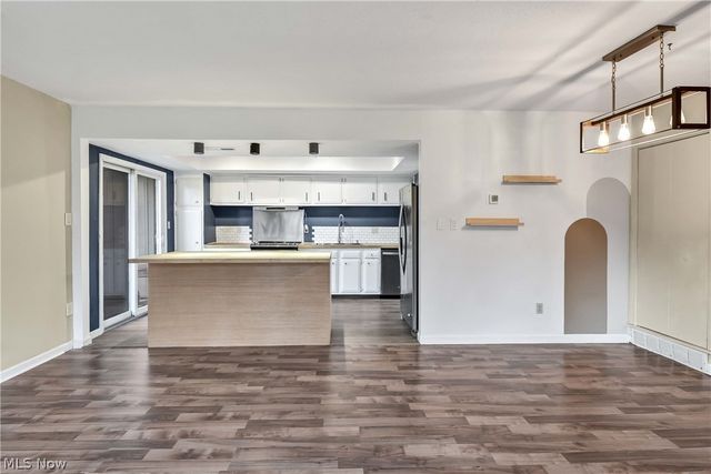 11757 Harbour Light Drive Drive 11757, North Royalton, OH 44133