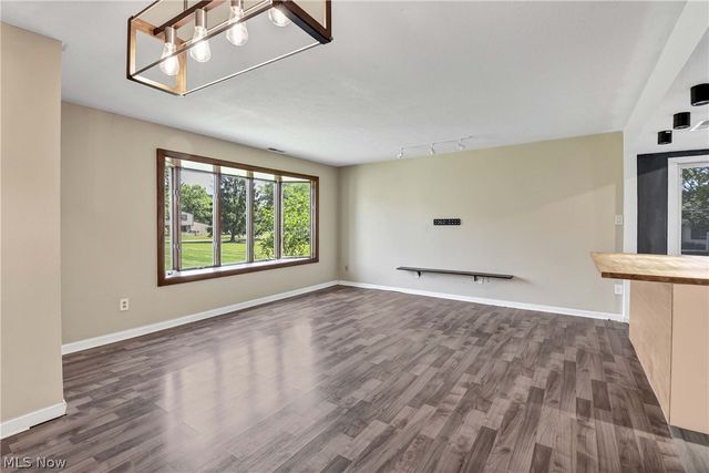 11757 Harbour Light Drive Drive 11757, North Royalton, OH 44133