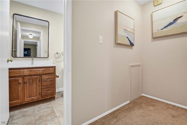 11757 Harbour Light Drive Drive 11757, North Royalton, OH 44133