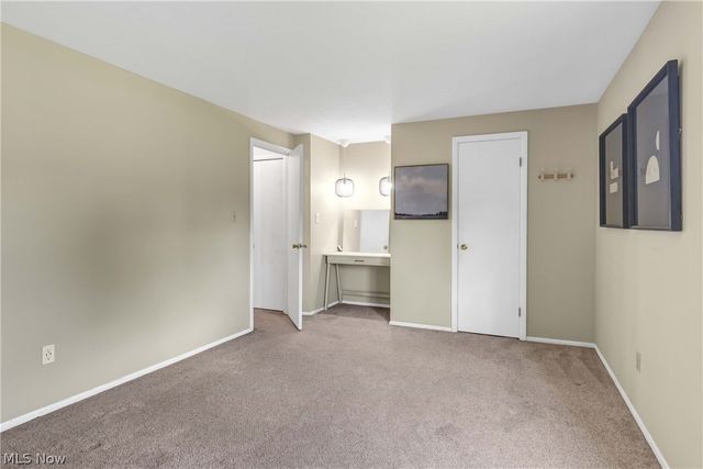 11757 Harbour Light Drive Drive 11757, North Royalton, OH 44133