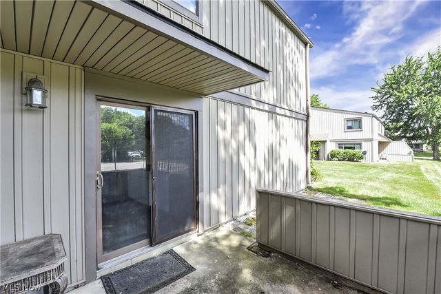 11757 Harbour Light Drive Drive 11757, North Royalton, OH 44133