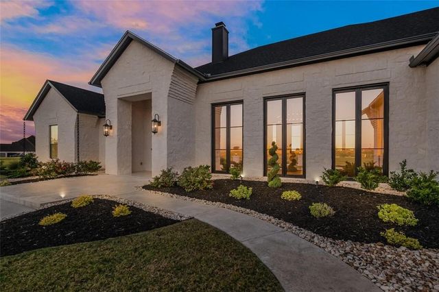 134 Sunflower Street, Lorena, TX 76655