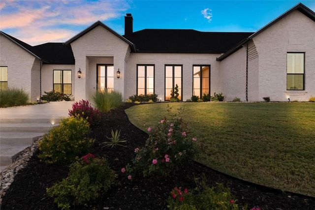 134 Sunflower Street, Lorena, TX 76655