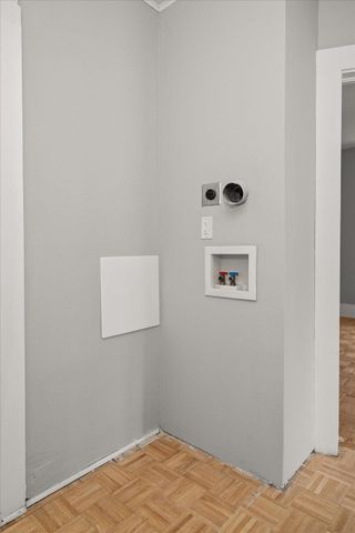 711 S Adams St, Spokane, WA 99204