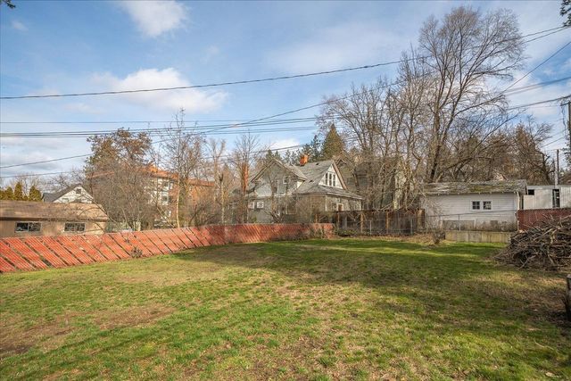 711 S Adams St, Spokane, WA 99204