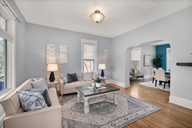 711 S Adams St, Spokane, WA 99204