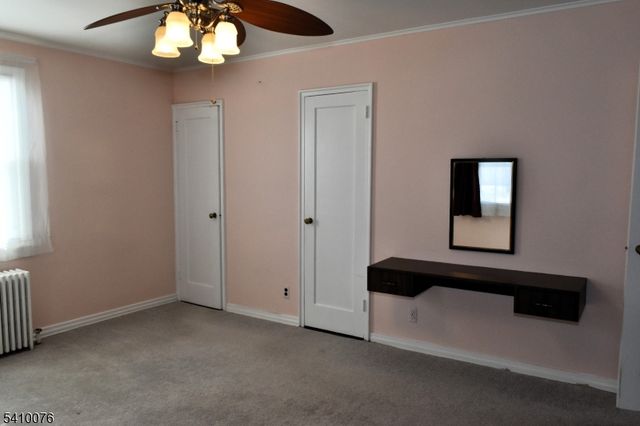 41 Elmwood Ter 41, Elmwood Park Boro, NJ 07407