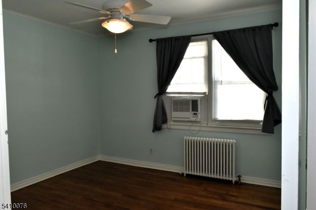 41 Elmwood Ter 41, Elmwood Park Boro, NJ 07407