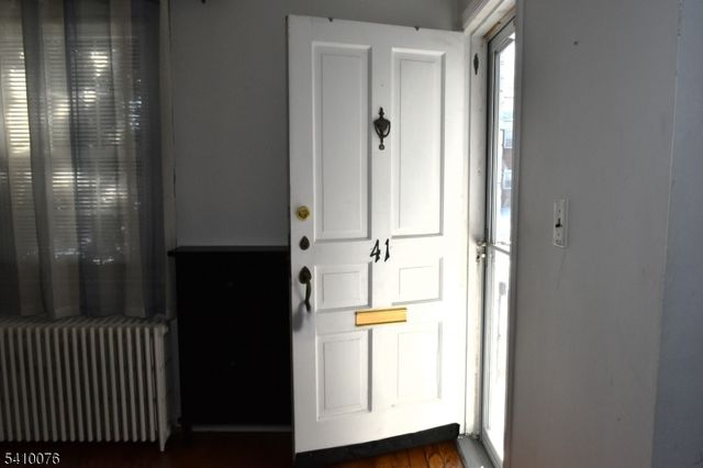 41 Elmwood Ter 41, Elmwood Park Boro, NJ 07407