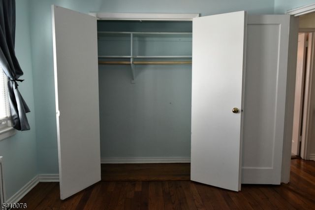 41 Elmwood Ter 41, Elmwood Park Boro, NJ 07407