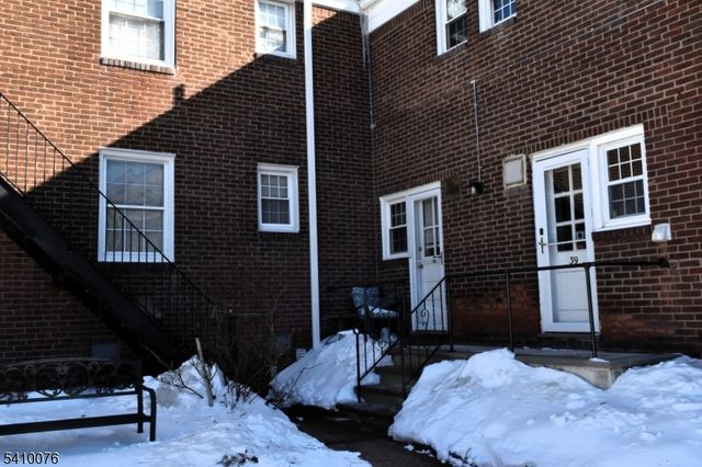 41 Elmwood Ter 41, Elmwood Park Boro, NJ 07407