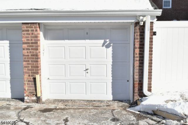 41 Elmwood Ter 41, Elmwood Park Boro, NJ 07407