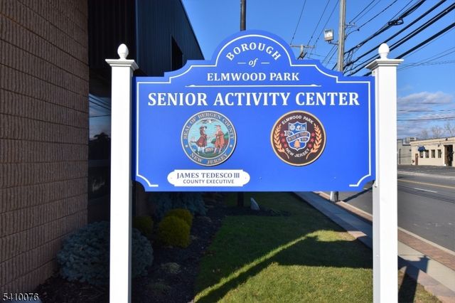 41 Elmwood Ter 41, Elmwood Park Boro, NJ 07407