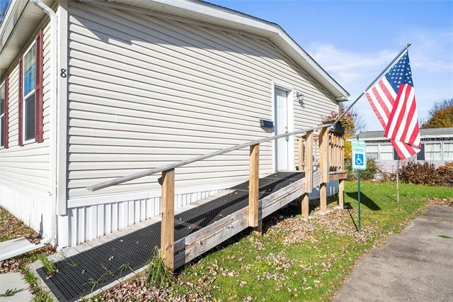 8 Dogwood Ln. Lane, Williamson, NY 14589