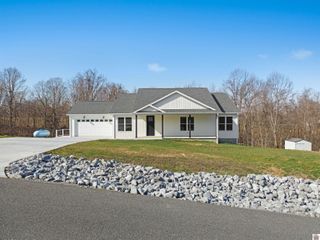 209 Corinne Dr. # 18, Eddyville, KY 42038